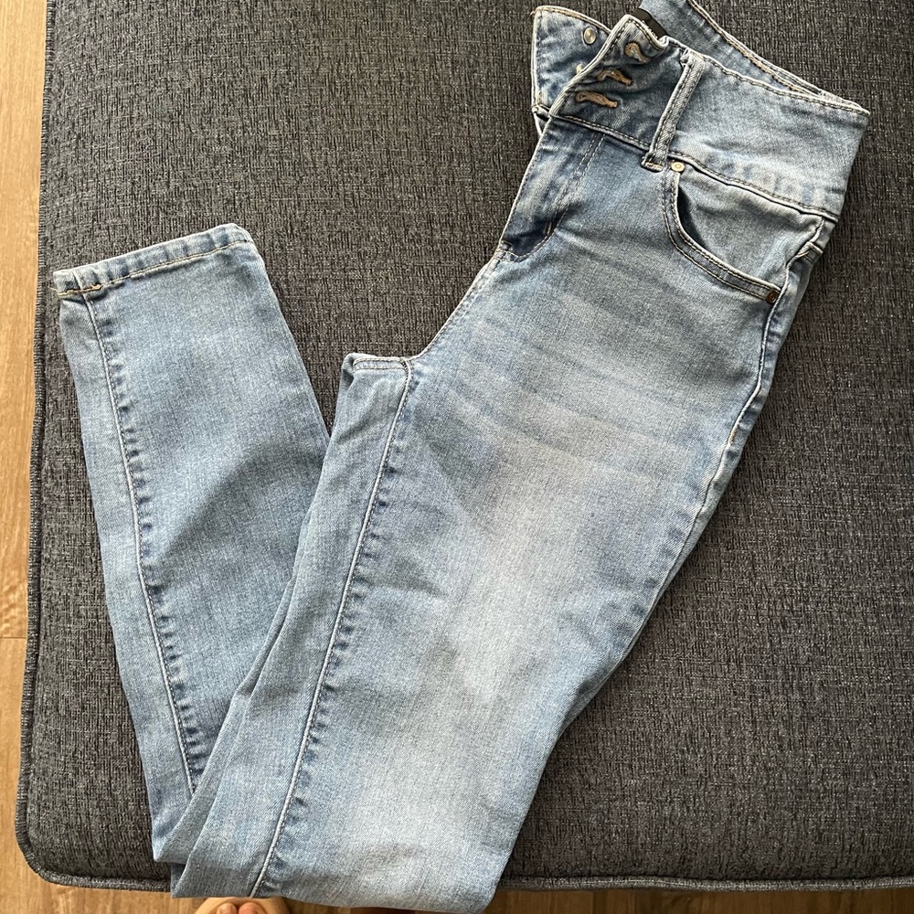 Light Wash Denim Jeans